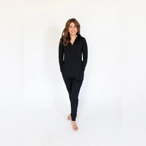 JH X SMASH + TESS
HARRIS HOODIE ROMPER IN MIDNIGHT BLACK  Small VGUC